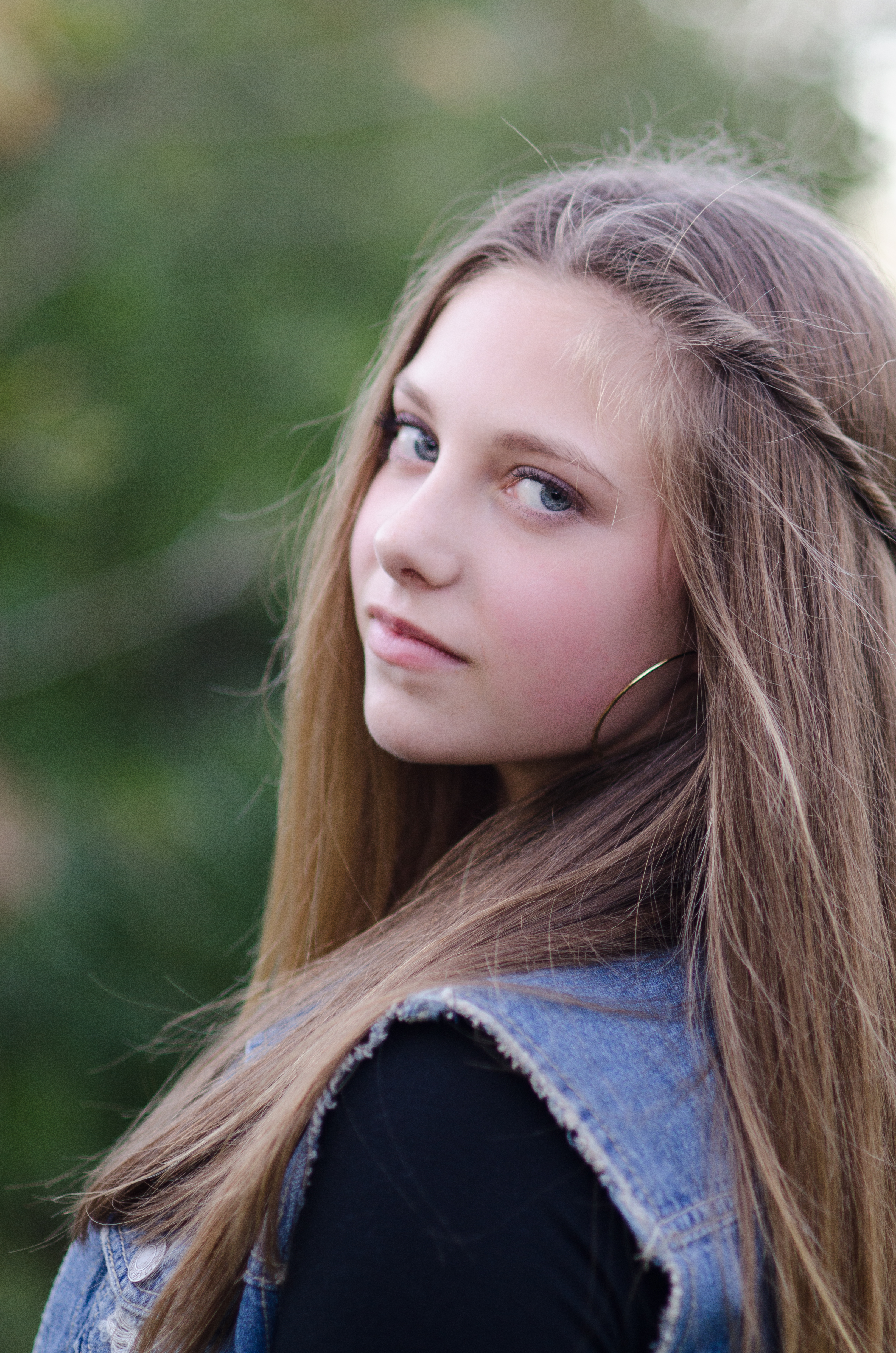 Молодая девушка 14 лет. Портрет 14 лет. Девушки 14 лет красивые портрет. Портрет 14-15 лет. Портрет 14-15 лет cam.